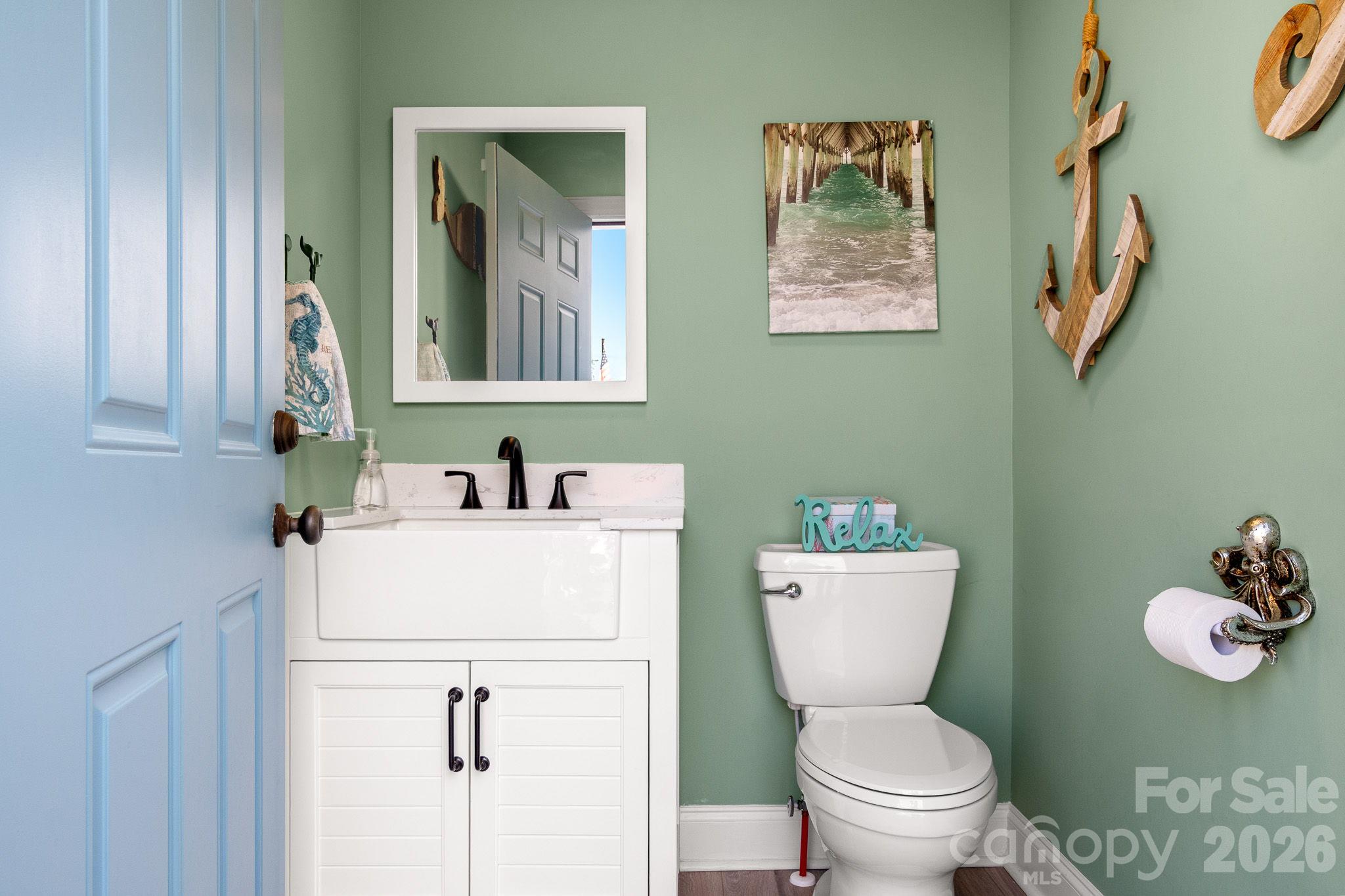 Exterior access half bath for pool days! - 862 Tirzah Road, York