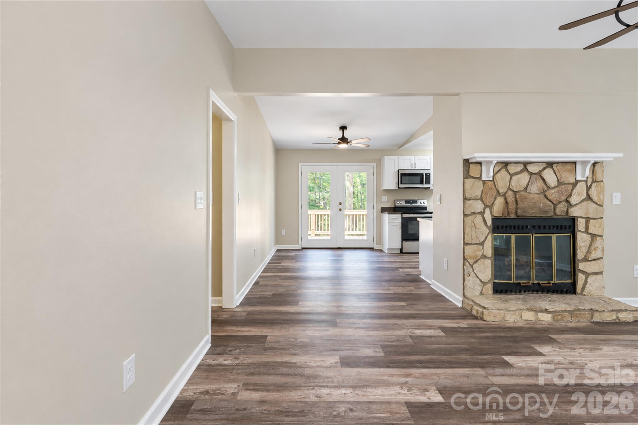 Single Family Residence at 114 Lauren Court, Gastonia, photo 3 of 32
