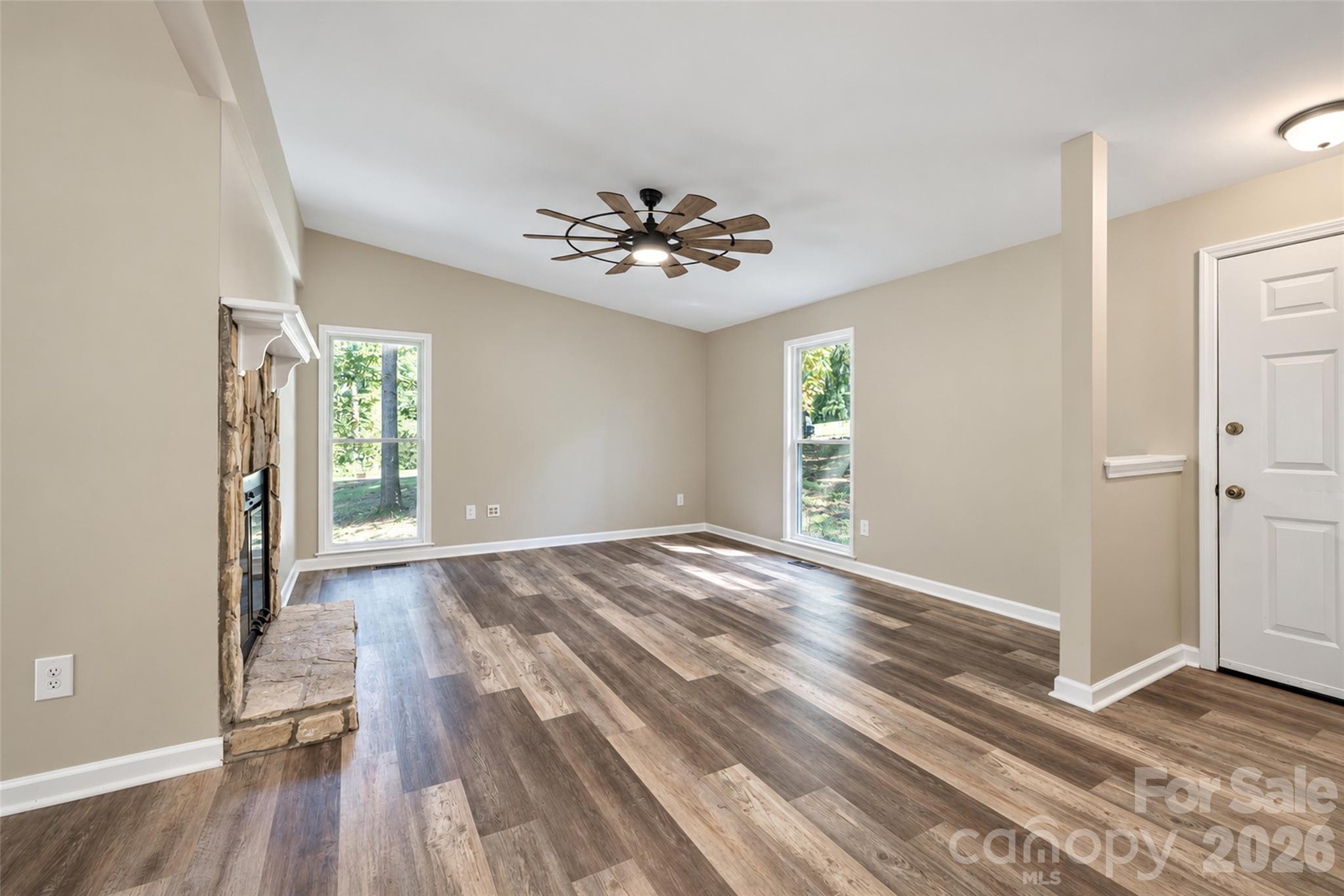 Single Family Residence at 114 Lauren Court, Gastonia, photo 5 of 32