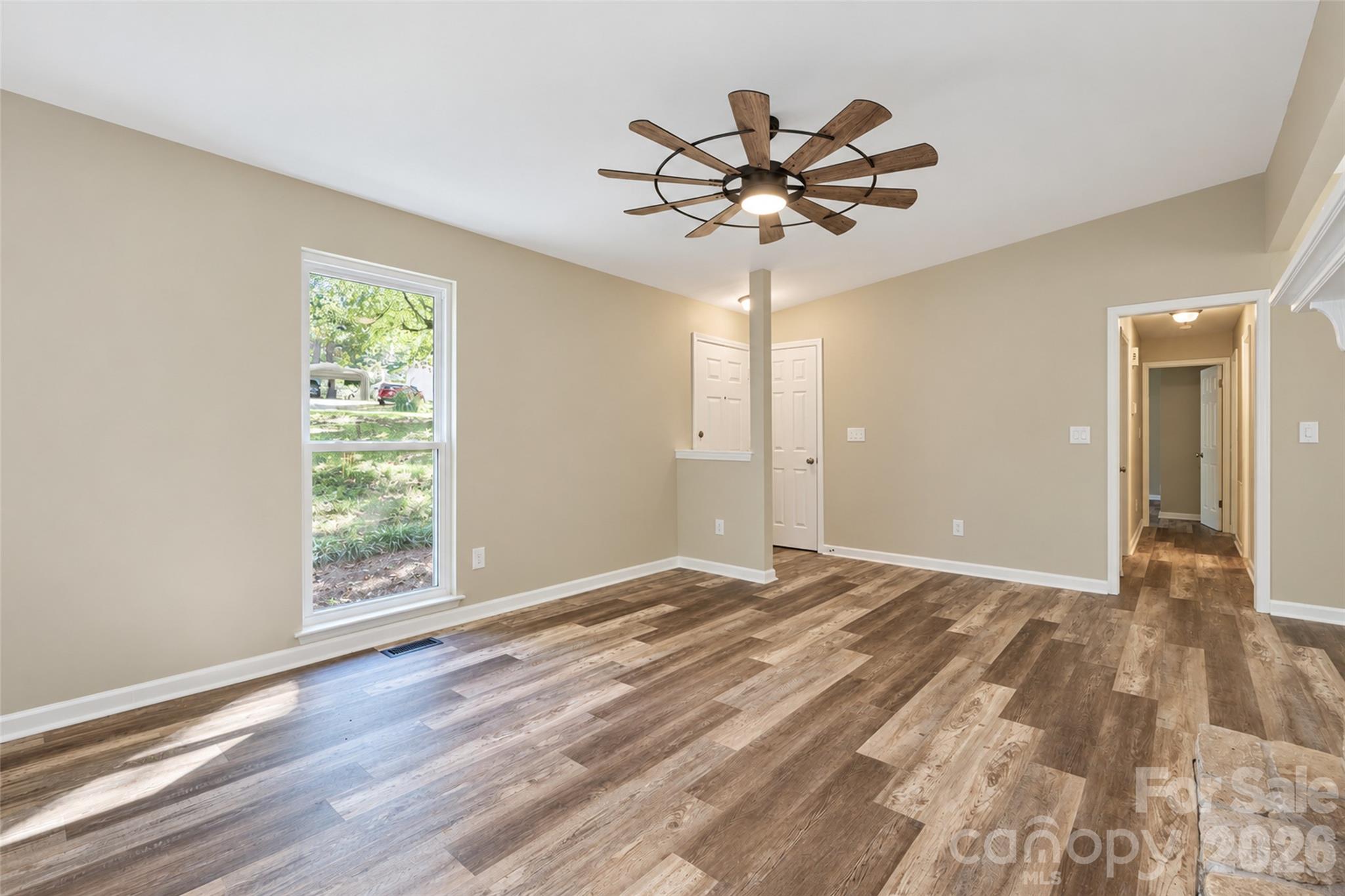 Single Family Residence at 114 Lauren Court, Gastonia, photo 6 of 32