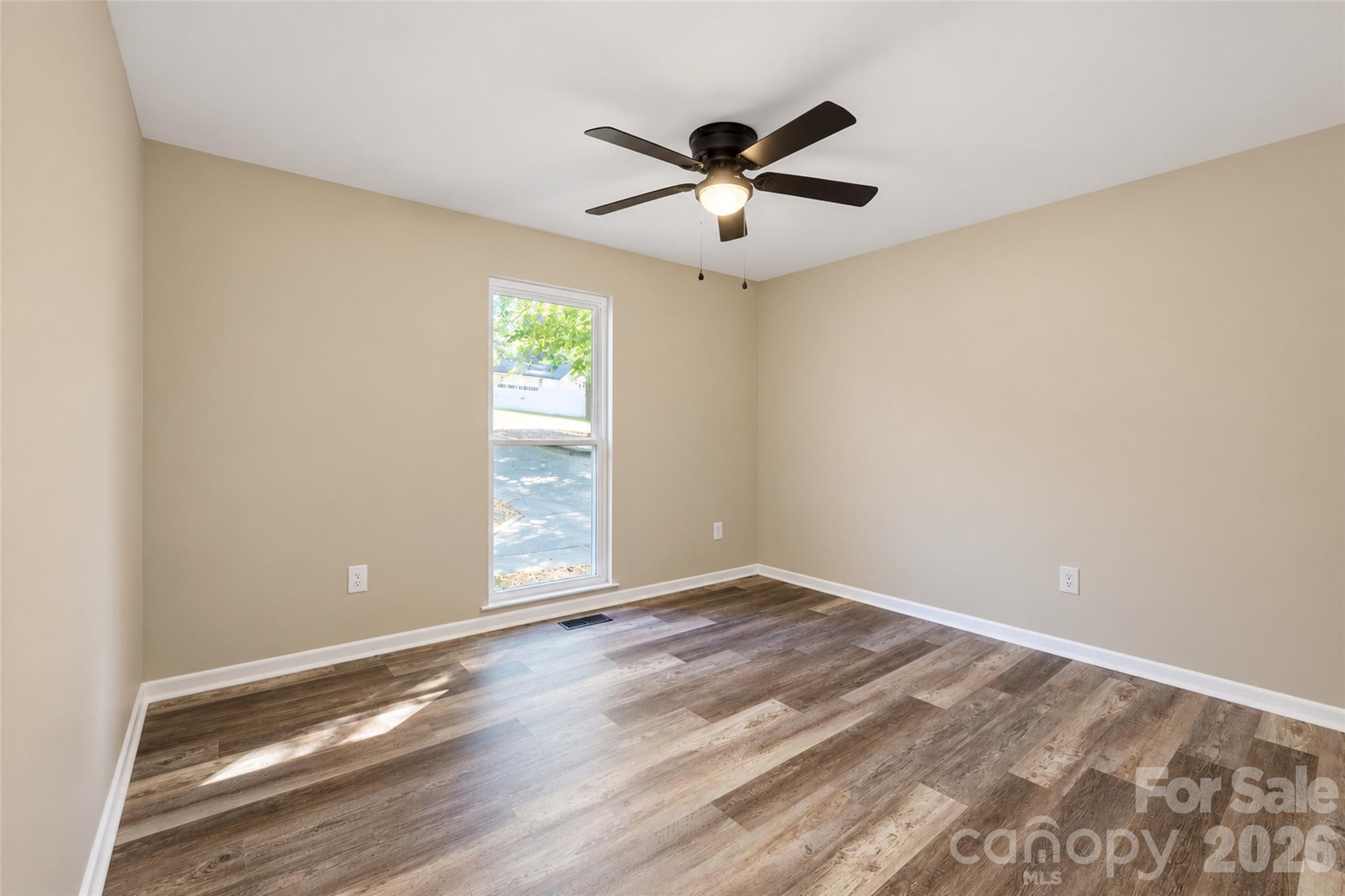 Single Family Residence at 114 Lauren Court, Gastonia, photo 21 of 32