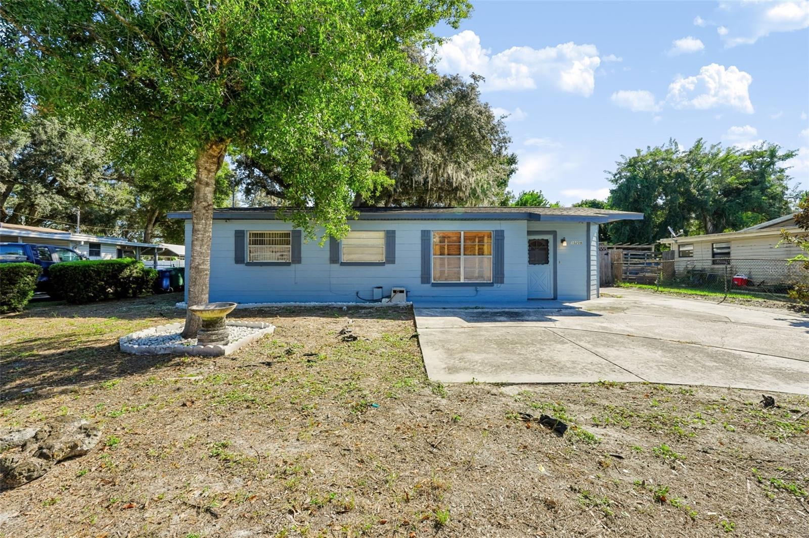 10209 N LOLA ST