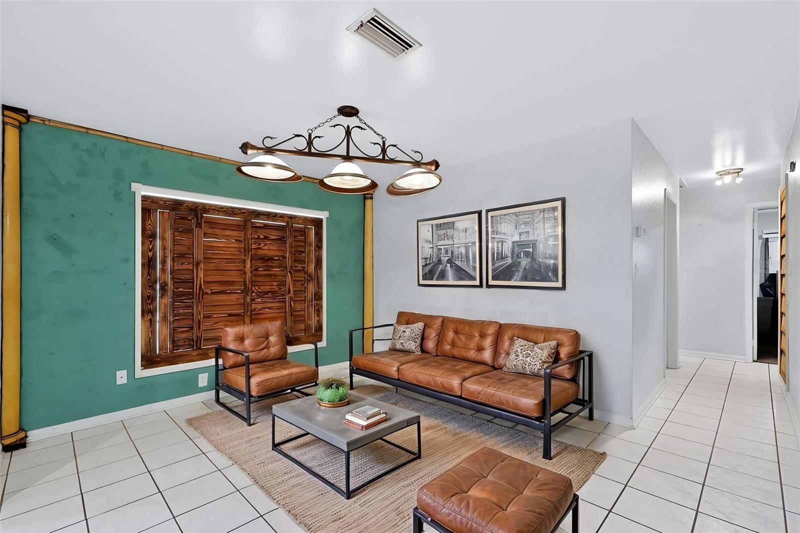 Virtually Staged - 10209 N LOLA ST, TAMPA