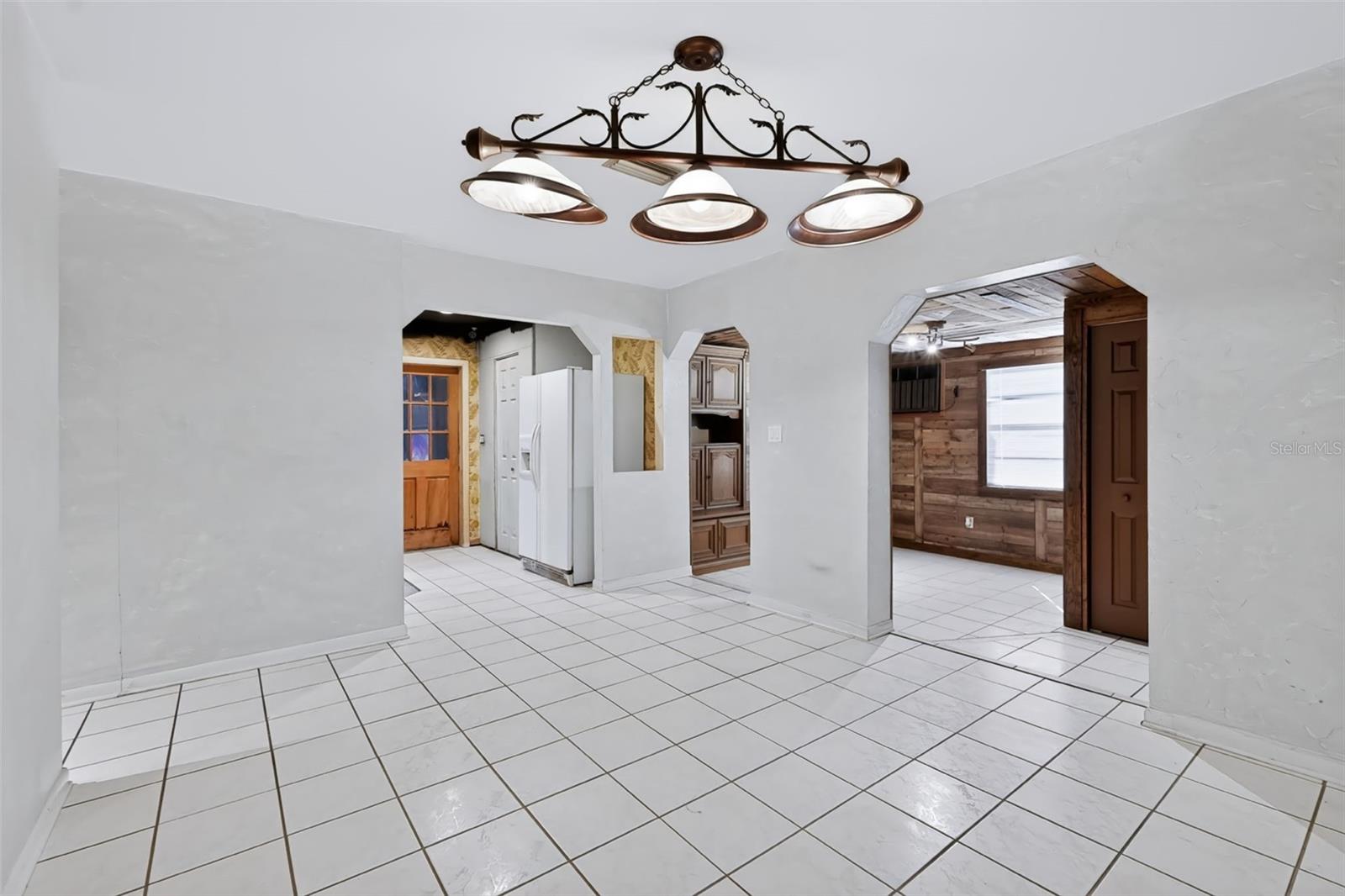 Single Family Residence at 10209 N LOLA ST, TAMPA, photo 8 of 52