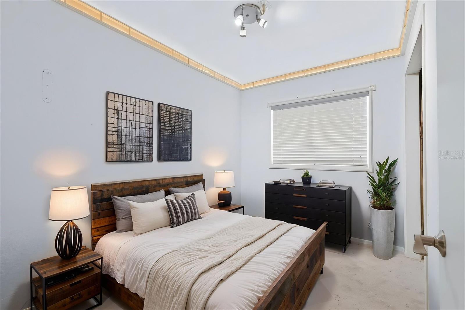 Virtually Staged - 10209 N LOLA ST, TAMPA