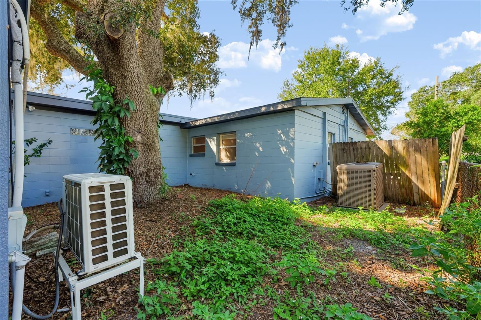 Single Family Residence at 10209 N LOLA ST, TAMPA, photo 42 of 52