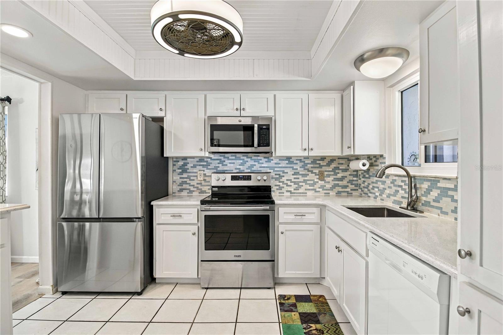 Villa at 1272 BELLEFLOWER ST #128, SARASOTA, photo 7 of 47