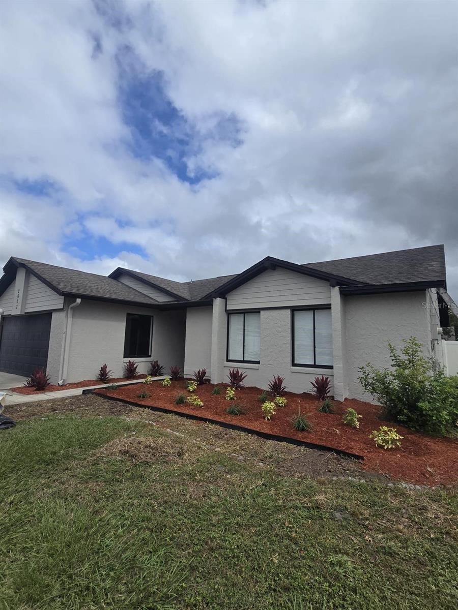 Single Family Residence at 2633 DIXIE LN, KISSIMMEE, photo 3 of 23
