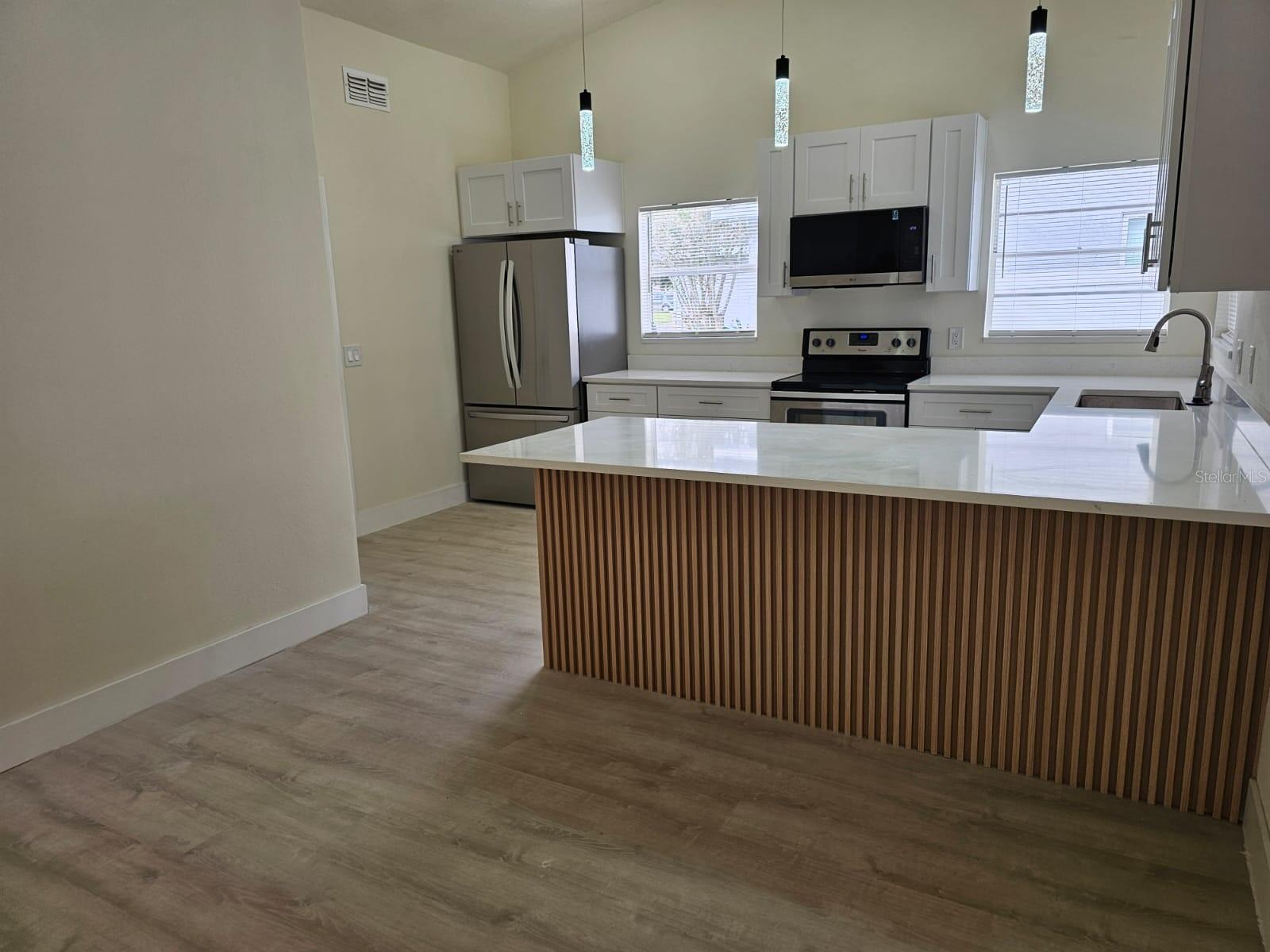 Single Family Residence at 2633 DIXIE LN, KISSIMMEE, photo 7 of 23