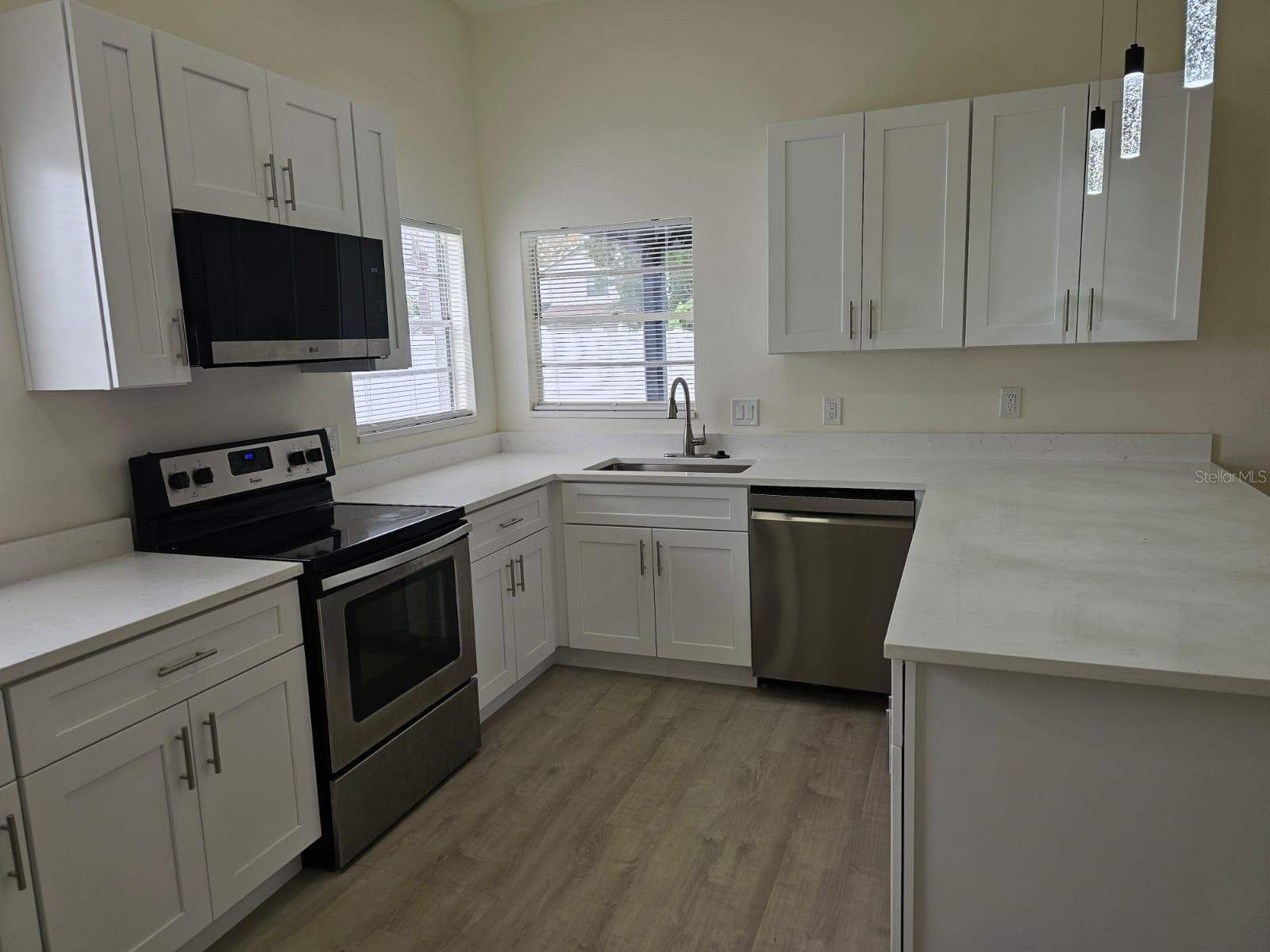Single Family Residence at 2633 DIXIE LN, KISSIMMEE, photo 8 of 23