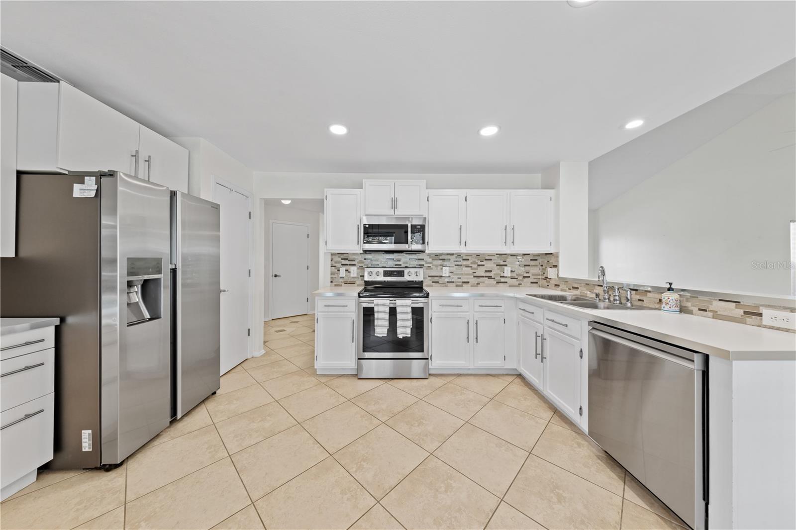 Single Family Residence at 3701 BEAVER RIDGE DR, ORLANDO, photo 25 of 76