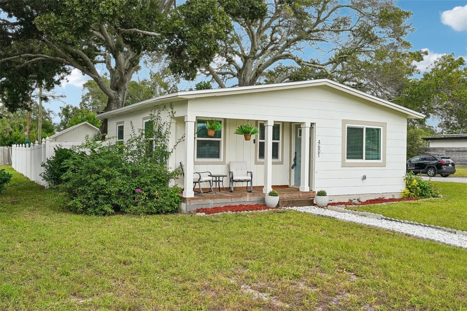 Single Family Residence at 4601 16TH AVE N, ST PETERSBURG, photo 2 of 38