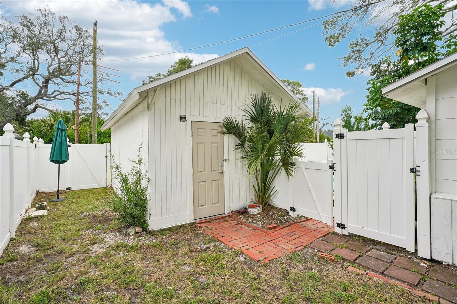 Single Family Residence at 4601 16TH AVE N, ST PETERSBURG, photo 34 of 38