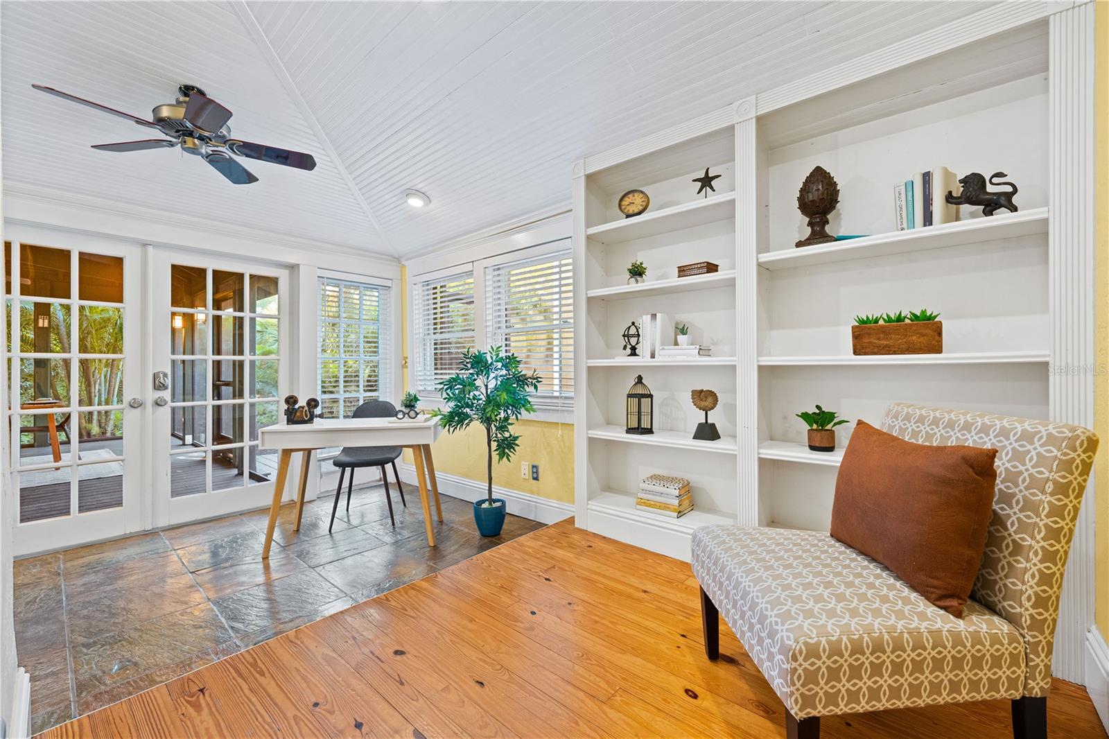 Single Family Residence at 634 OHIO PL, SARASOTA, photo 6 of 66
