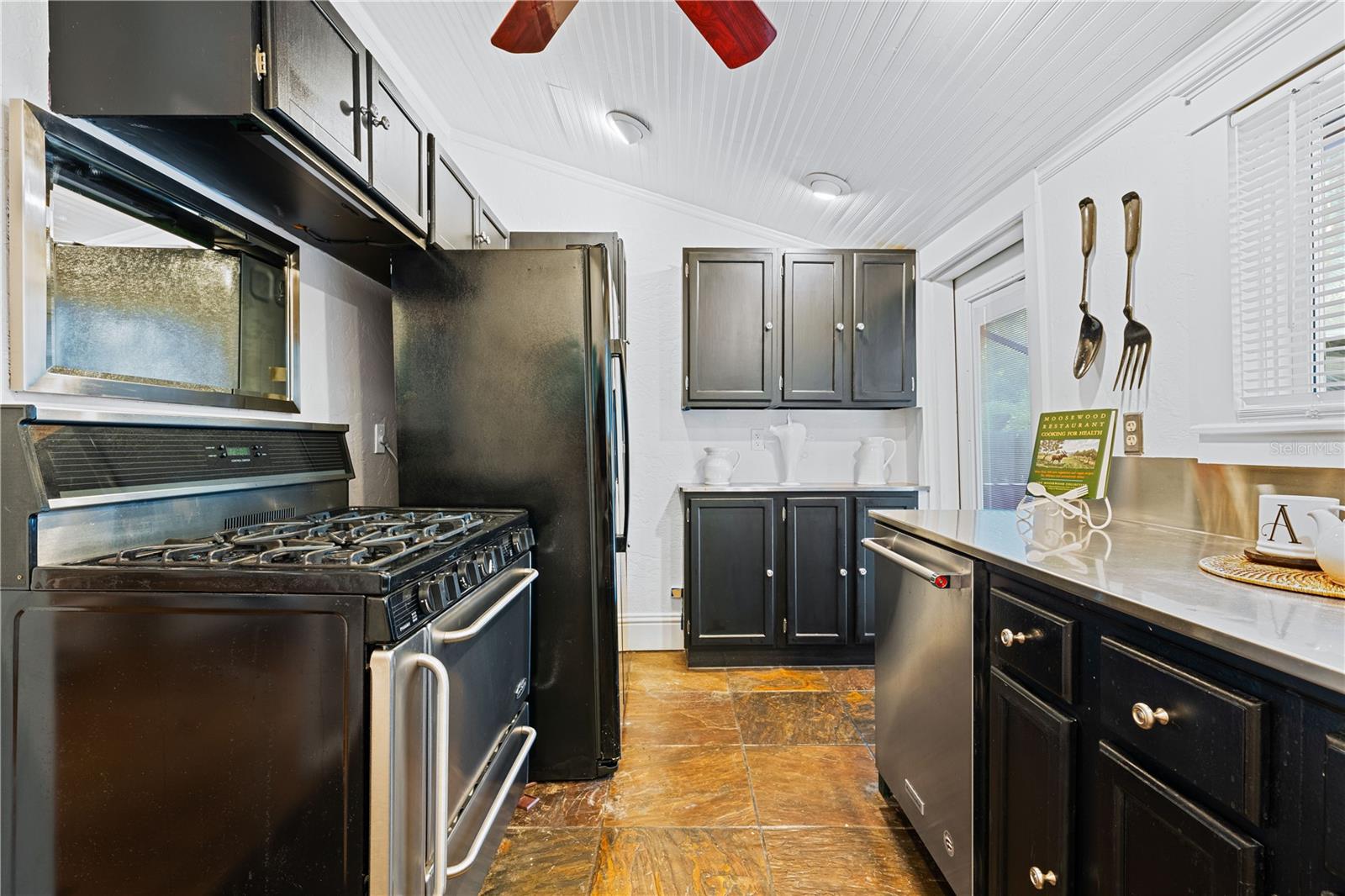 Single Family Residence at 634 OHIO PL, SARASOTA, photo 18 of 66