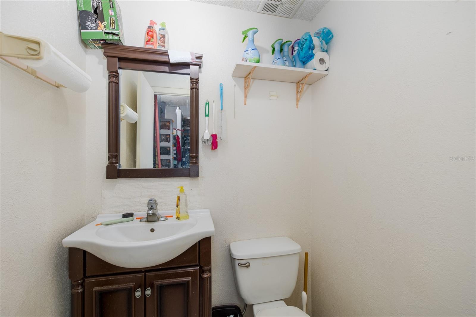 Business at 5345 MILE STRETCH DR, HOLIDAY, photo 10 of 26