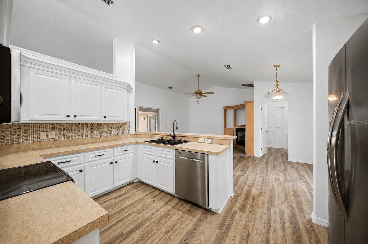 Single Family Residence at 9636 N QUARRY DR, CITRUS SPRINGS, photo 7 of 33