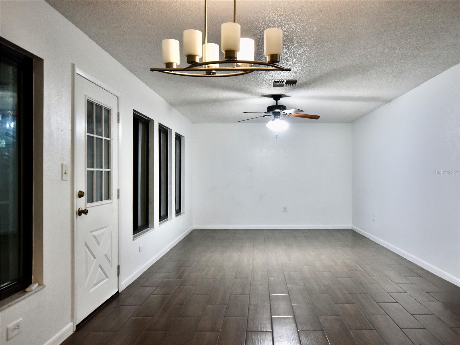 Half Duplex at 361 LAKE HARRIS DR, LAKELAND, photo 7 of 35
