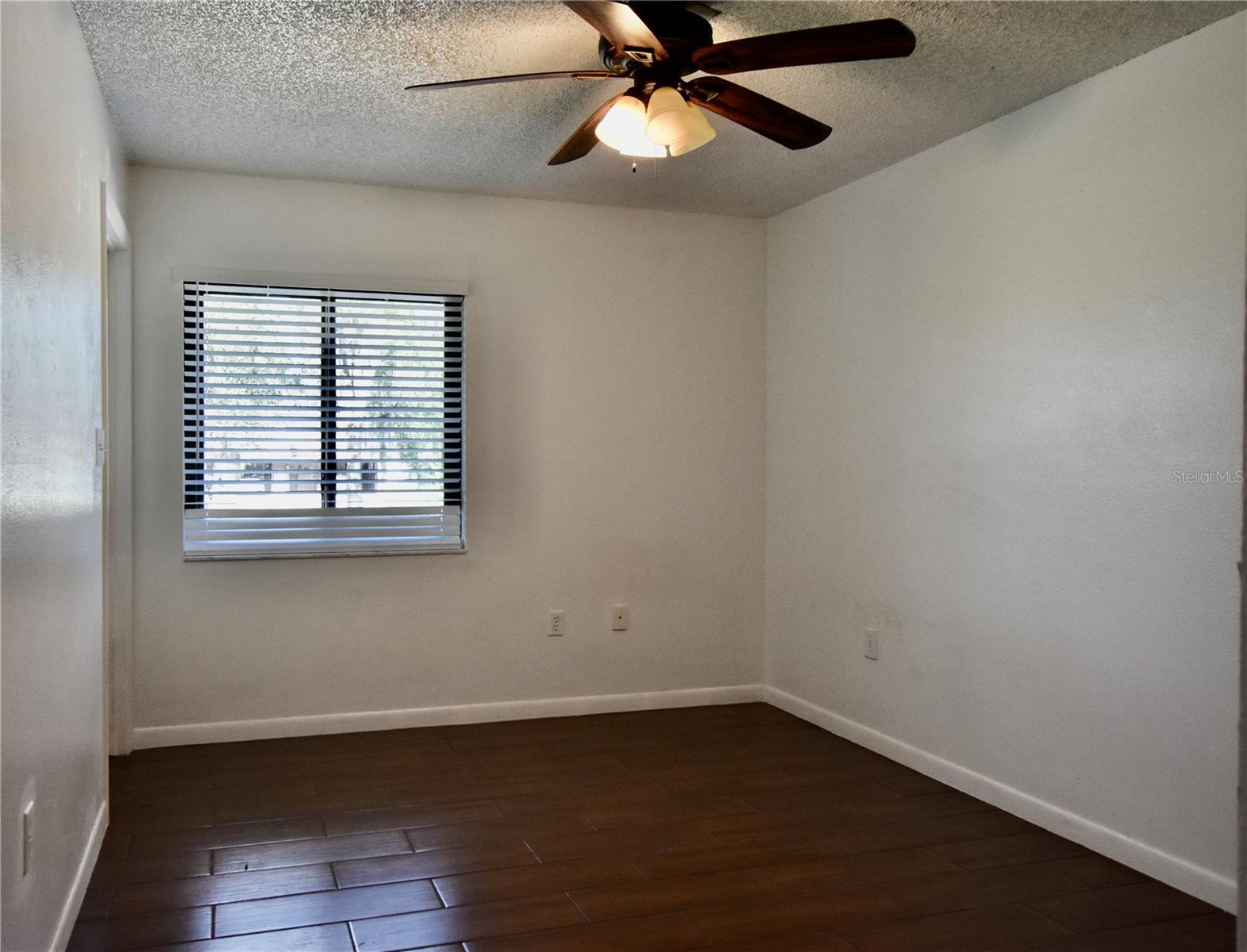 Bedroom 1 - 361 LAKE HARRIS DR, LAKELAND