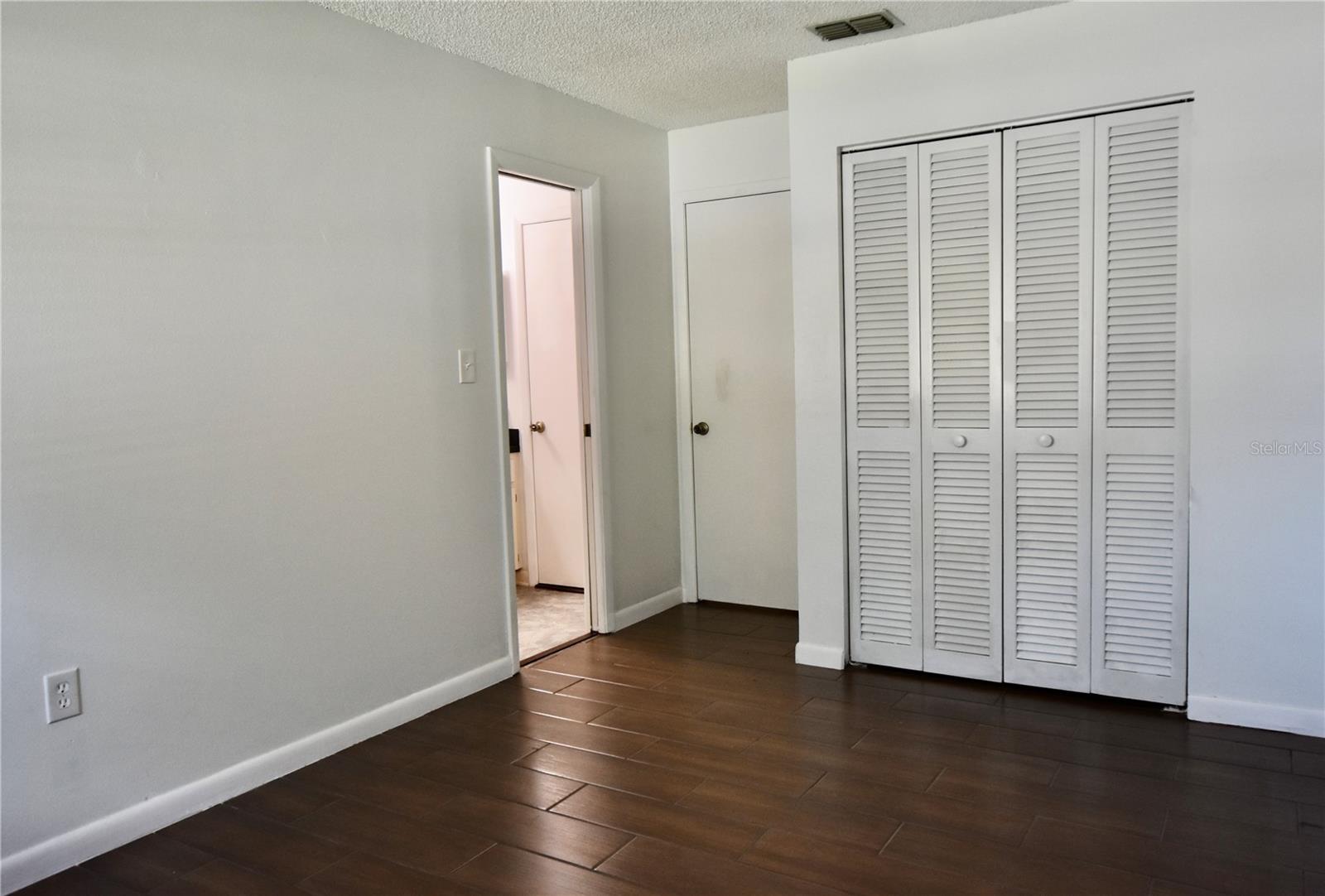 Bedroom 2 - 361 LAKE HARRIS DR, LAKELAND