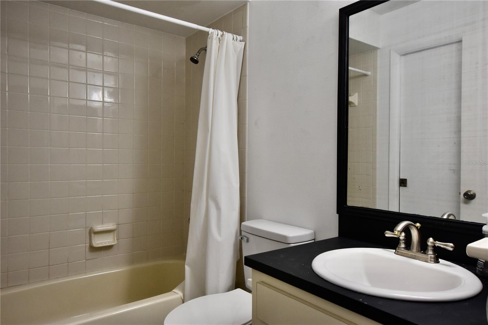 Bathroom 2 - 361 LAKE HARRIS DR, LAKELAND