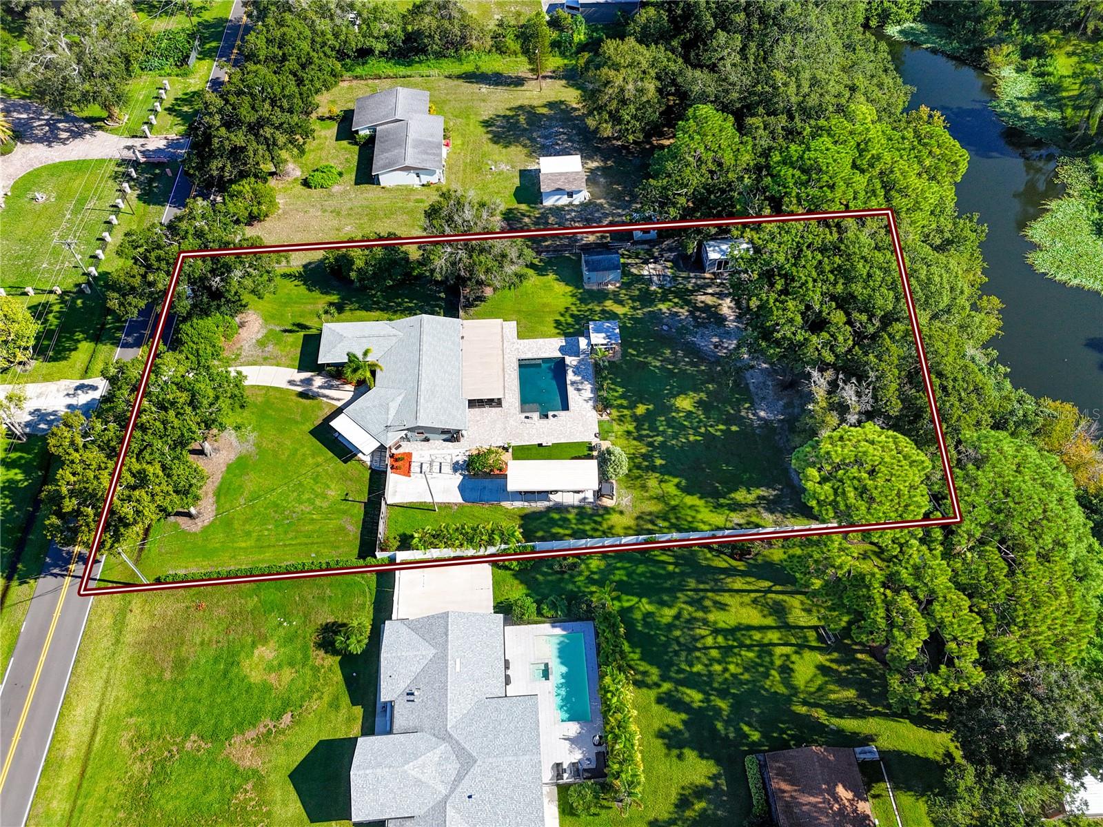 Single Family Residence at 7913 BEASLEY RD, TAMPA, photo 5 of 49