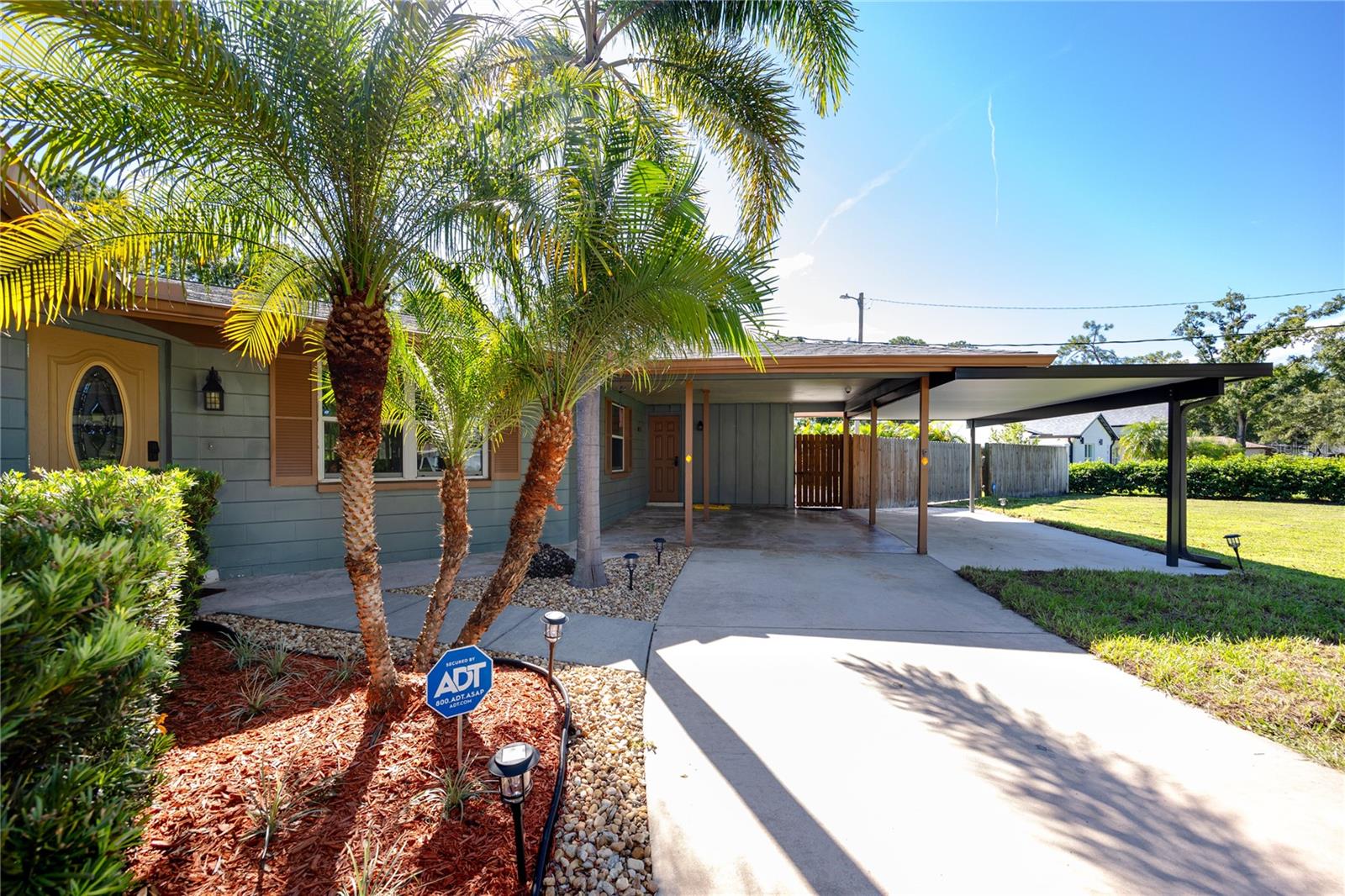 Single Family Residence at 7913 BEASLEY RD, TAMPA, photo 12 of 49