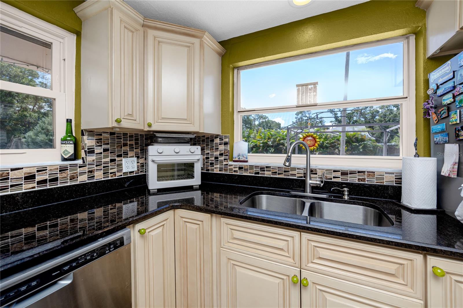 Single Family Residence at 7913 BEASLEY RD, TAMPA, photo 15 of 49