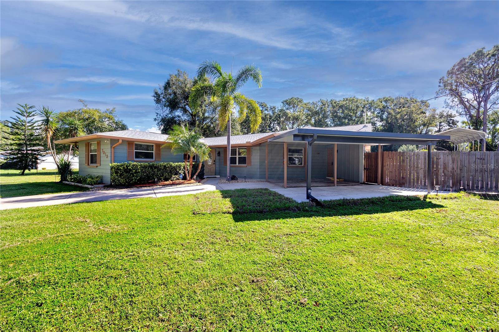 Single Family Residence at 7913 BEASLEY RD, TAMPA, photo 40 of 49