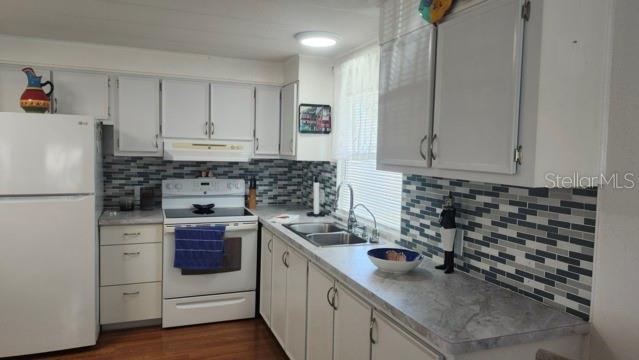 Manufactured Home at 1414 21ST AVENUE DR W, BRADENTON, photo 3 of 18