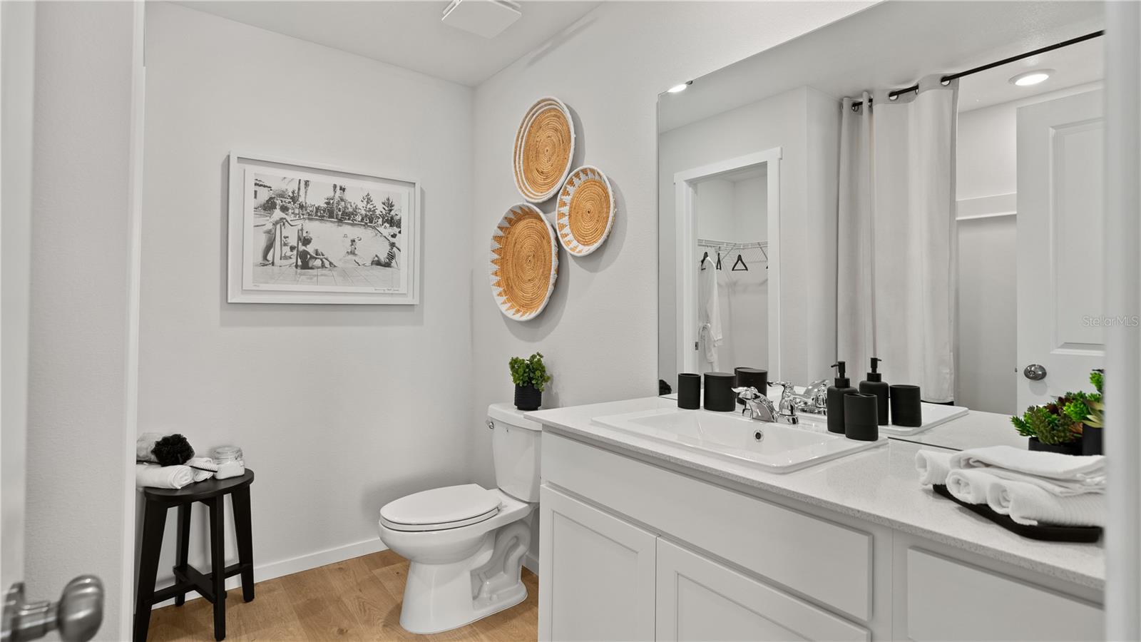 Townhouse at 1117 TWINS ST, DAVENPORT, photo 11 of 20