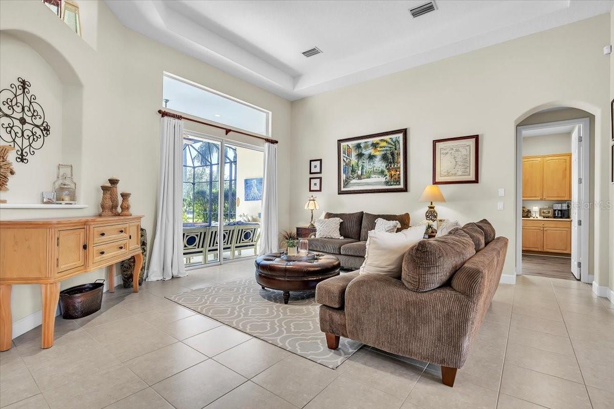 Single Family Residence at 14724 2ND AVENUE CIR NE, BRADENTON, photo 11 of 94