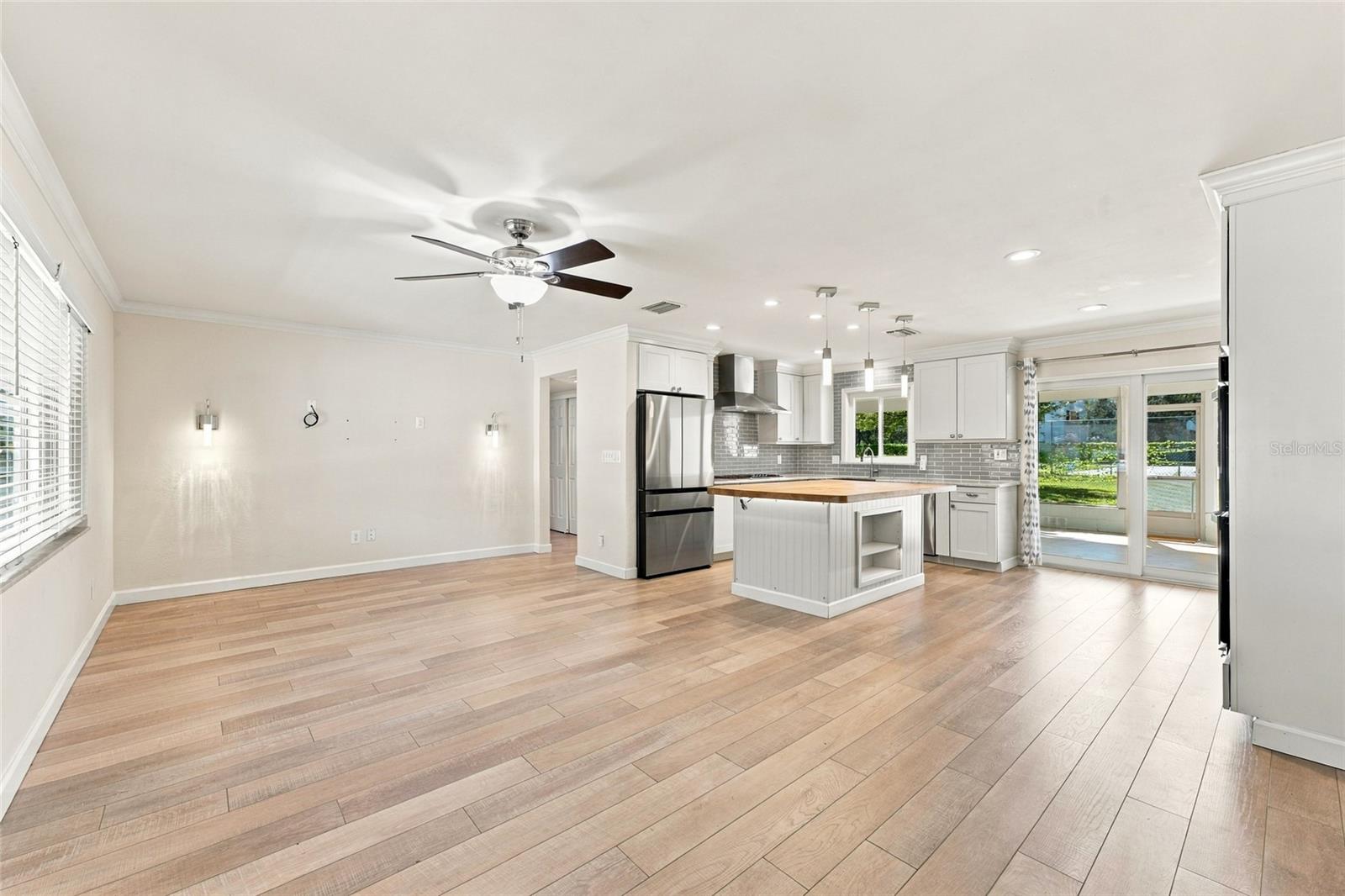 Single Family Residence at 1864 74TH AVE N, ST PETERSBURG, photo 9 of 42