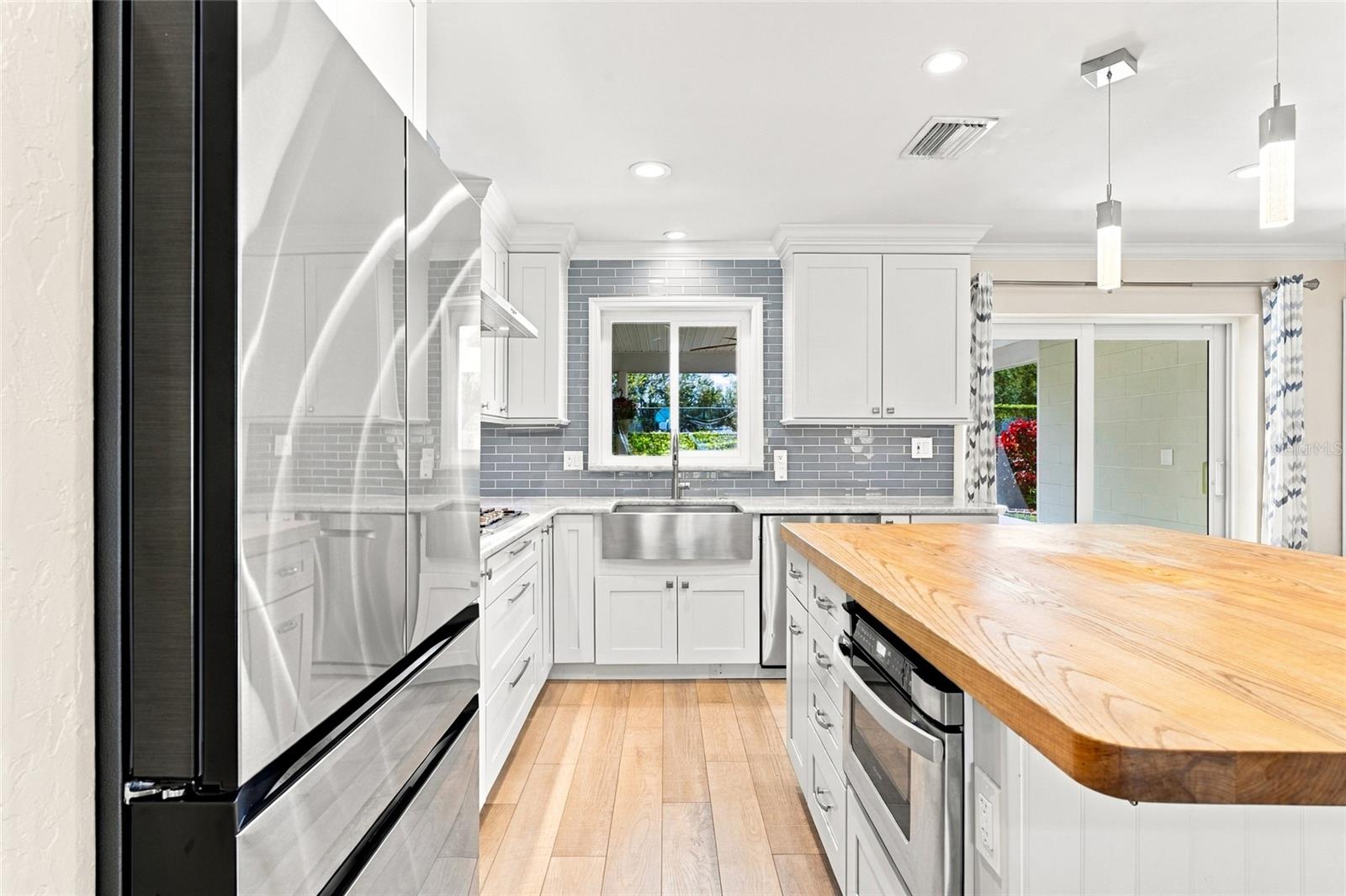 Single Family Residence at 1864 74TH AVE N, ST PETERSBURG, photo 21 of 42