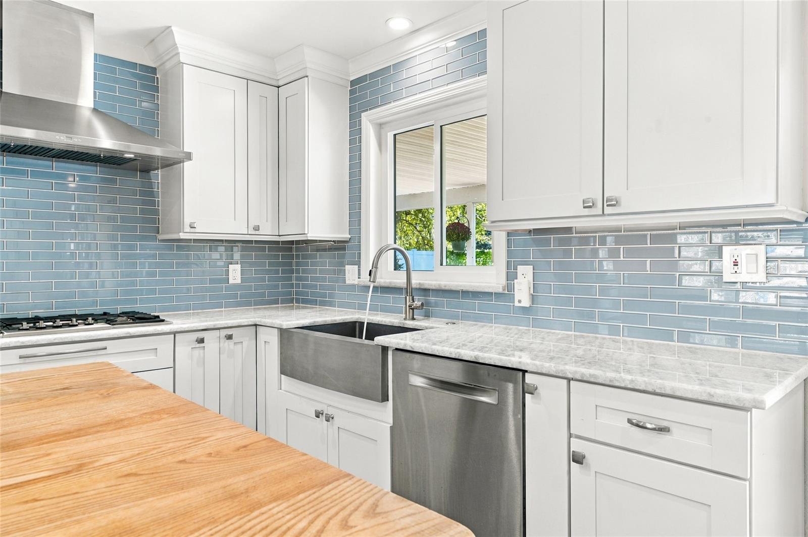 Single Family Residence at 1864 74TH AVE N, ST PETERSBURG, photo 22 of 42