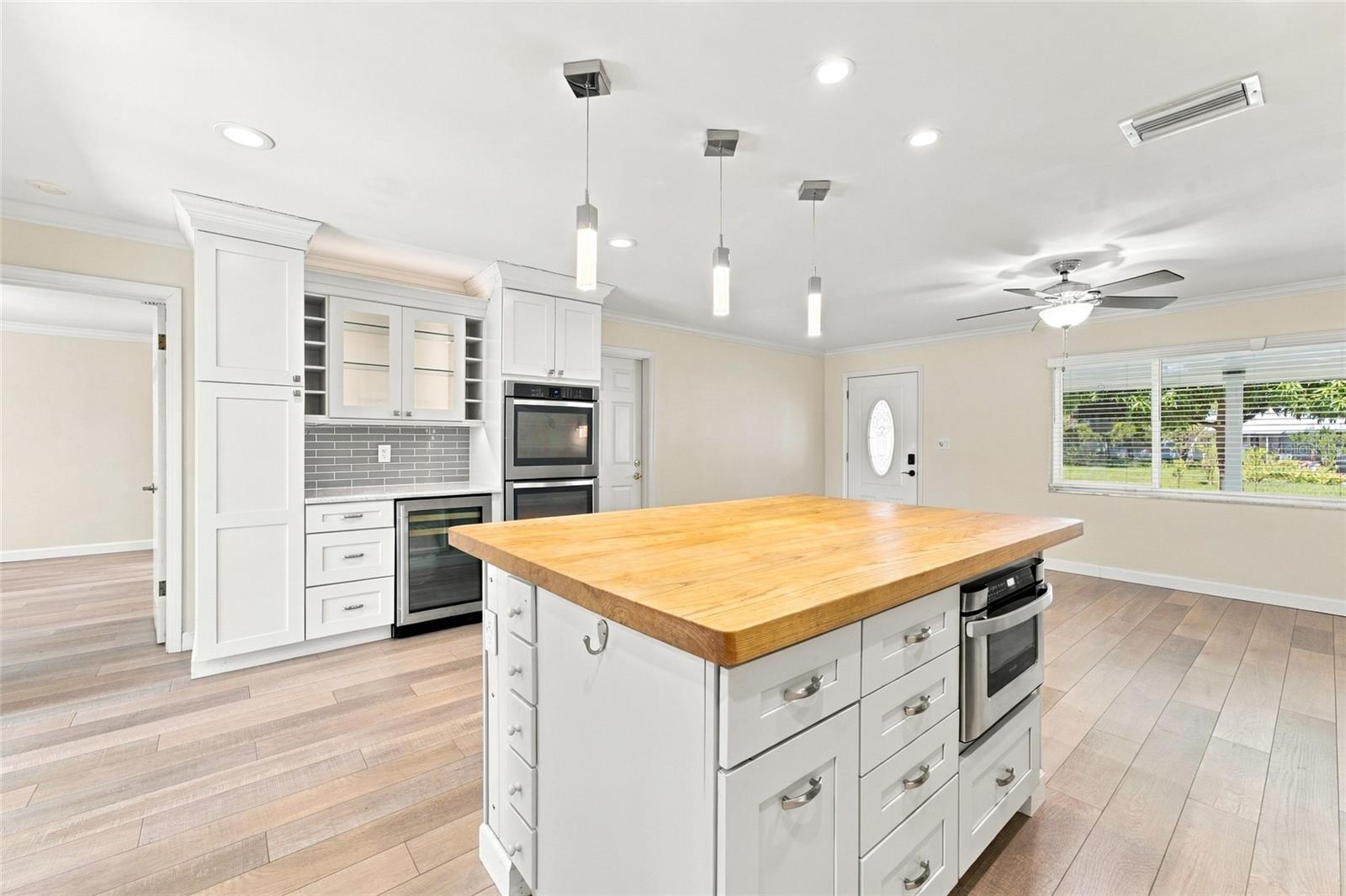 Single Family Residence at 1864 74TH AVE N, ST PETERSBURG, photo 24 of 42