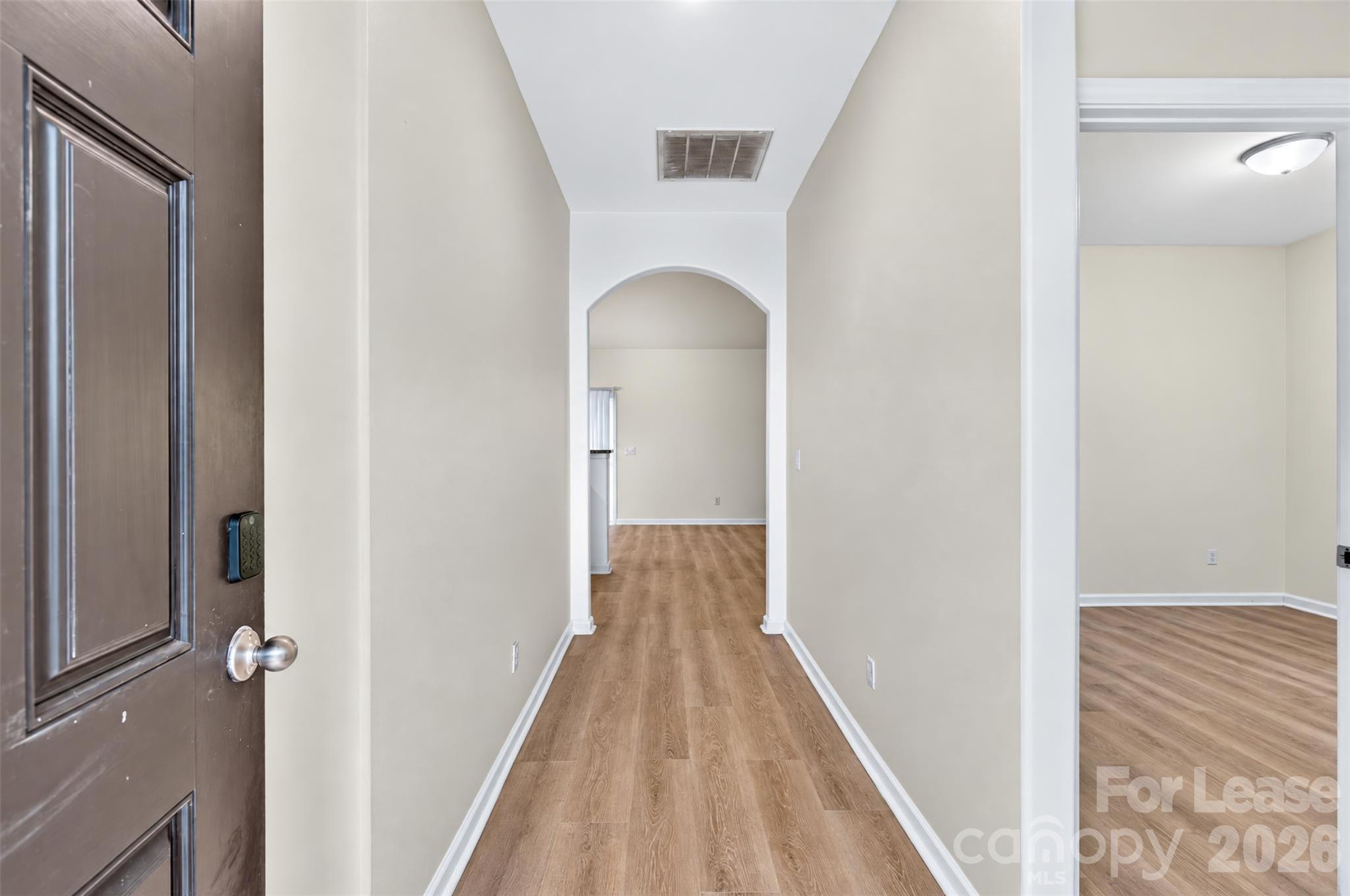 Single Family Residence at 6117 Purbeck Way, Charlotte, photo 5 of 30