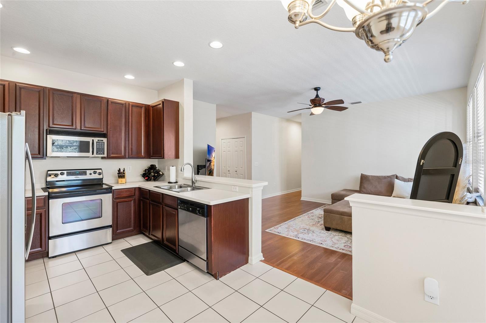 Condominium at 9420 GEORGIAN PARK LN #103, TAMPA, photo 13 of 52