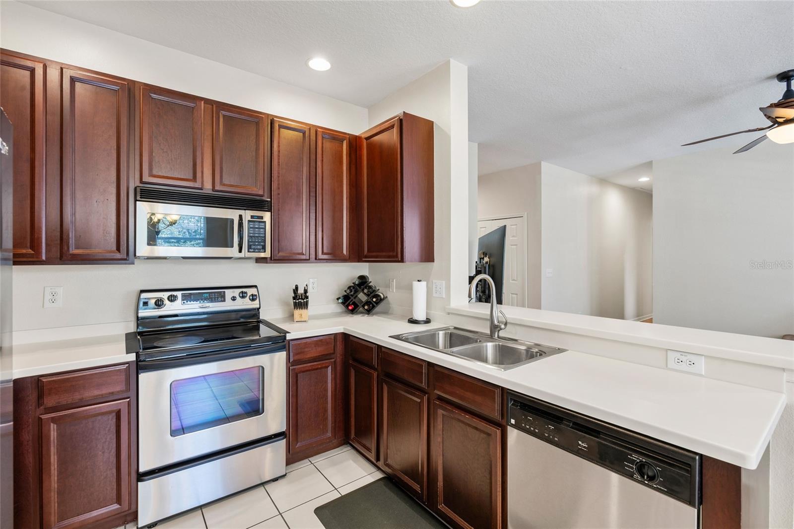 Condominium at 9420 GEORGIAN PARK LN #103, TAMPA, photo 14 of 52