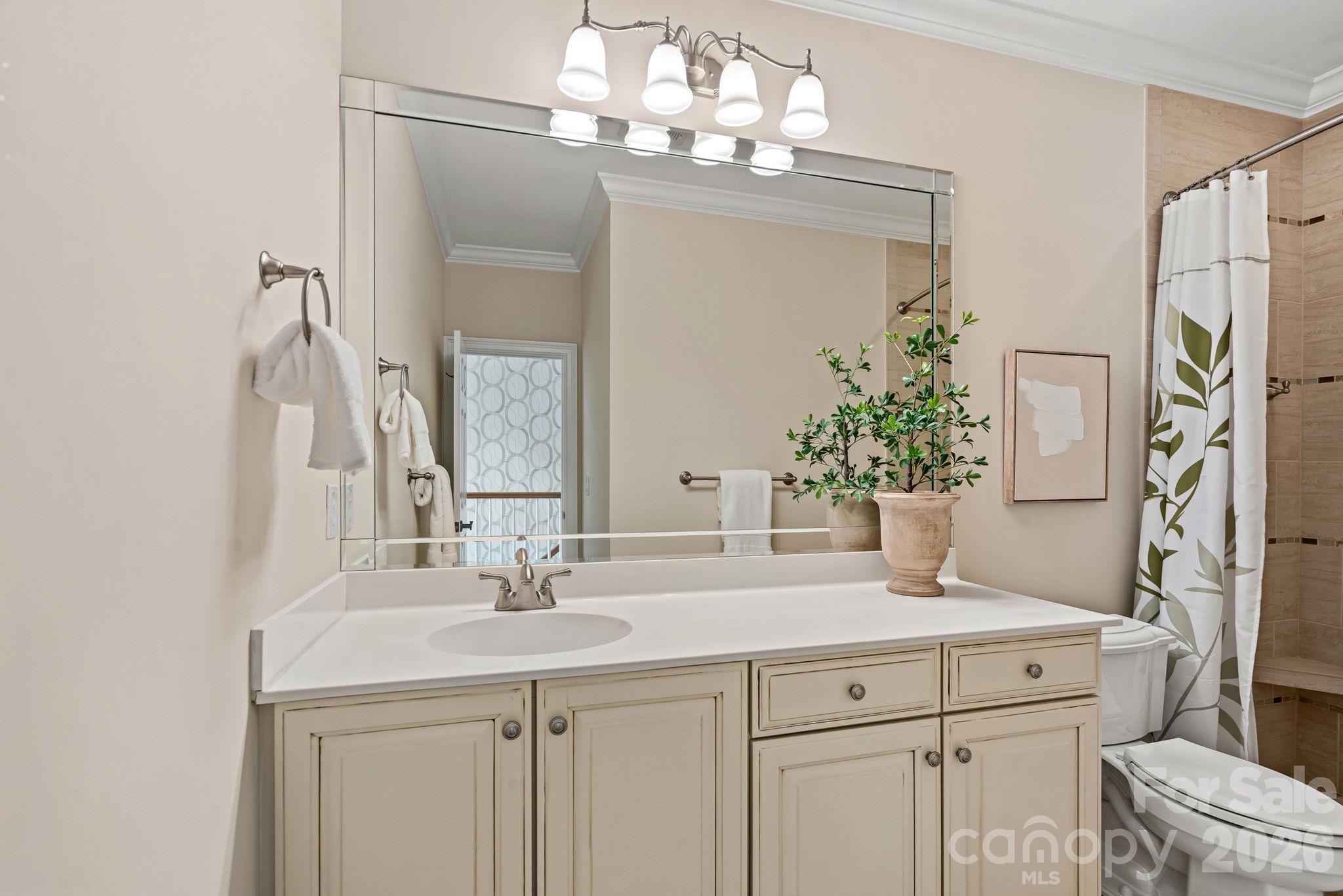 Full bath - 6830 Louisburg Square Lane, Charlotte