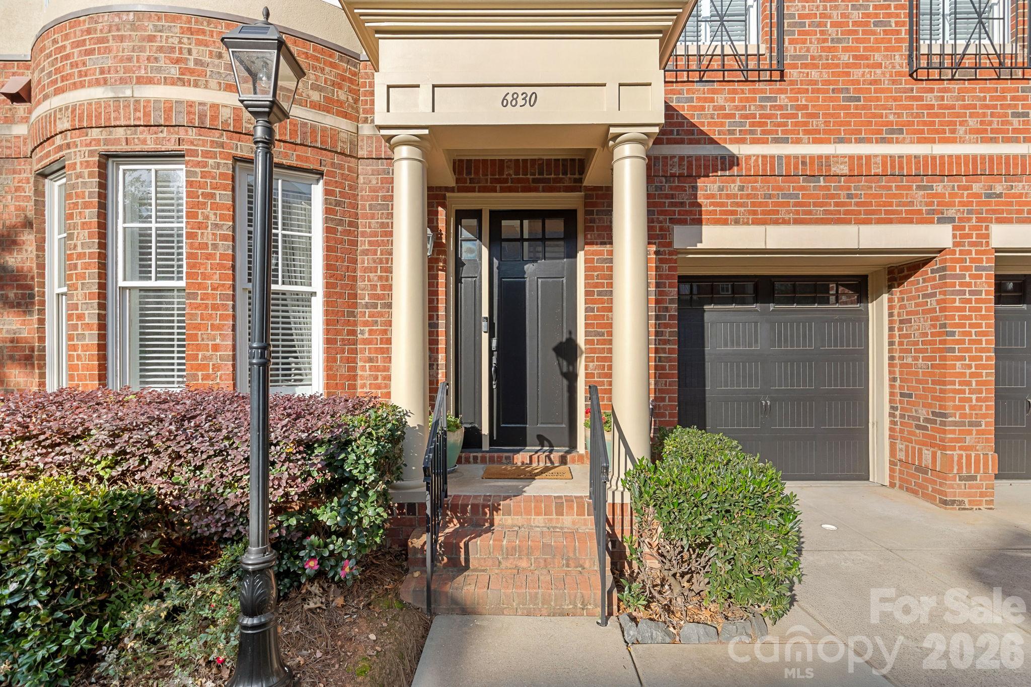 Townhouse at 6830 Louisburg Square Lane, Charlotte, photo 39 of 39