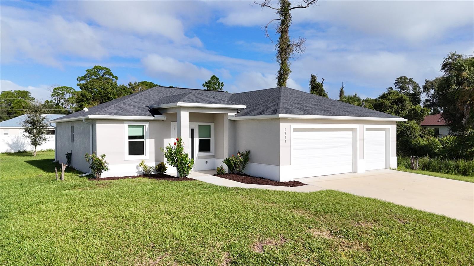 Single Family Residence at 2711 ATWATER DR, NORTH PORT, photo 2 of 38