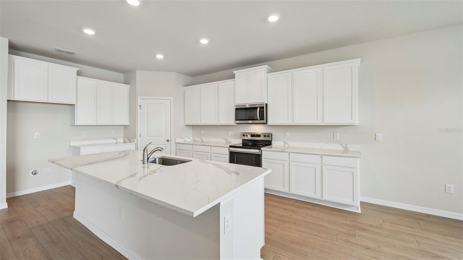 Single Family Residence at 10444 WOODLAND GARDEN WAY, PARRISH, photo 3 of 45
