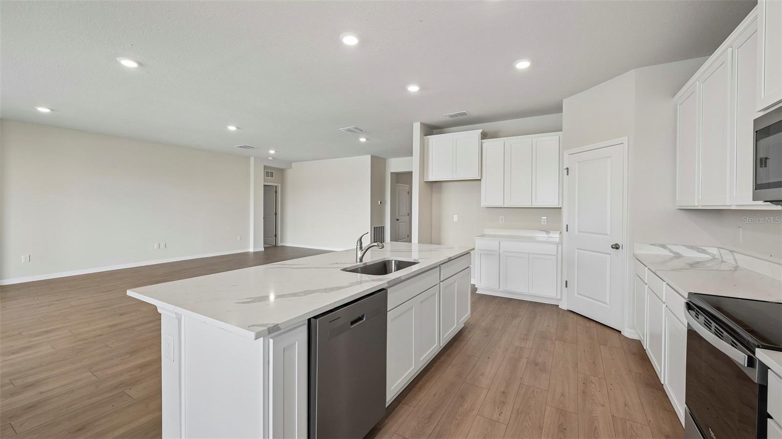 Single Family Residence at 10444 WOODLAND GARDEN WAY, PARRISH, photo 6 of 45