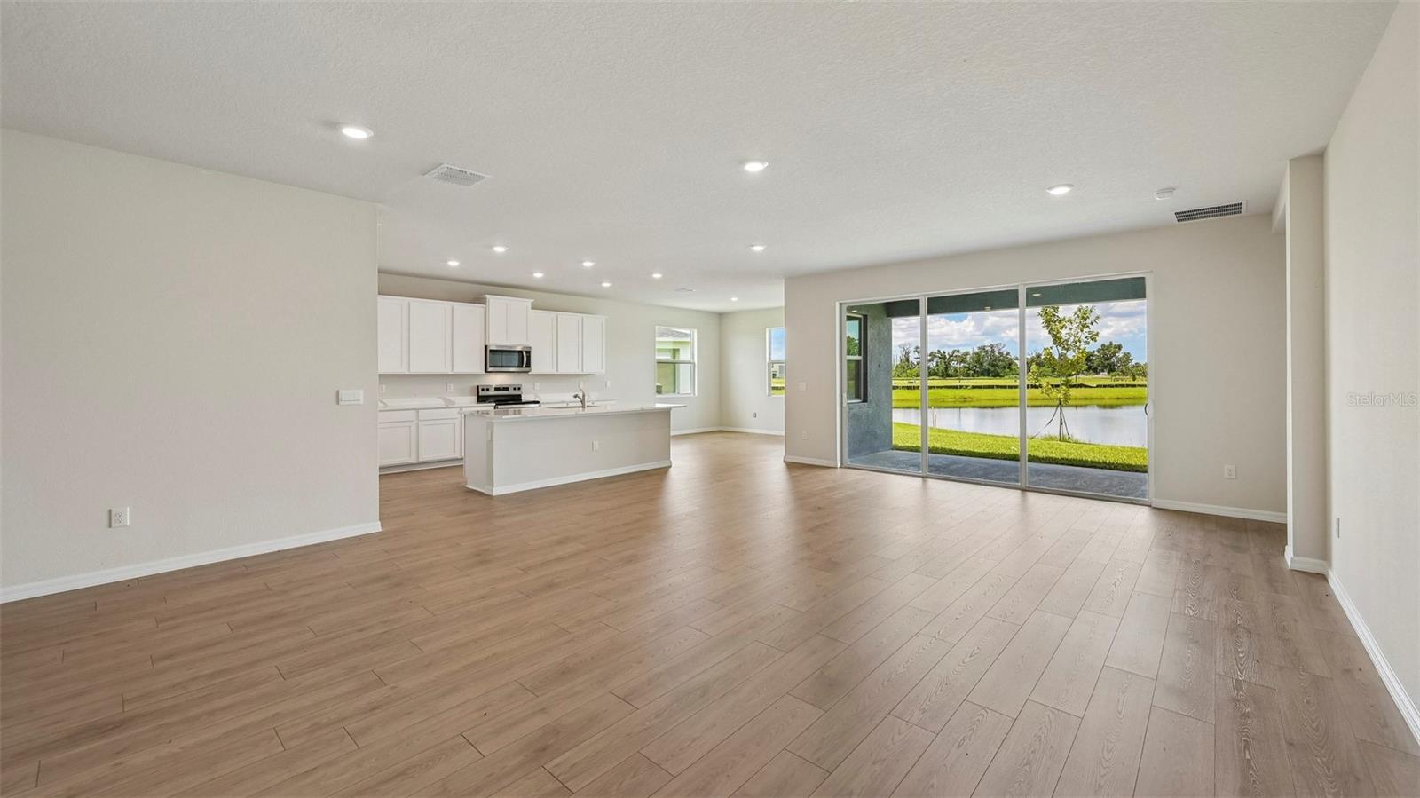 Single Family Residence at 10444 WOODLAND GARDEN WAY, PARRISH, photo 10 of 45