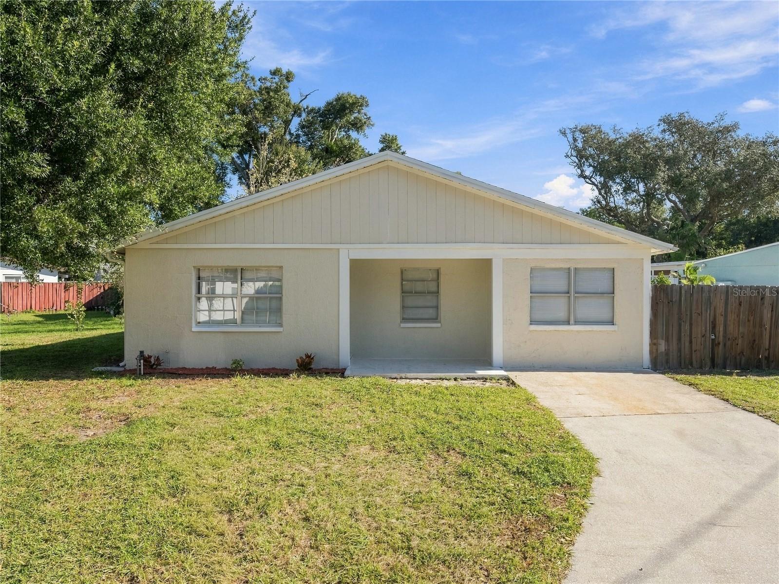Single Family Residence at 1507 W PERDIZ ST, TAMPA, photo 2 of 37