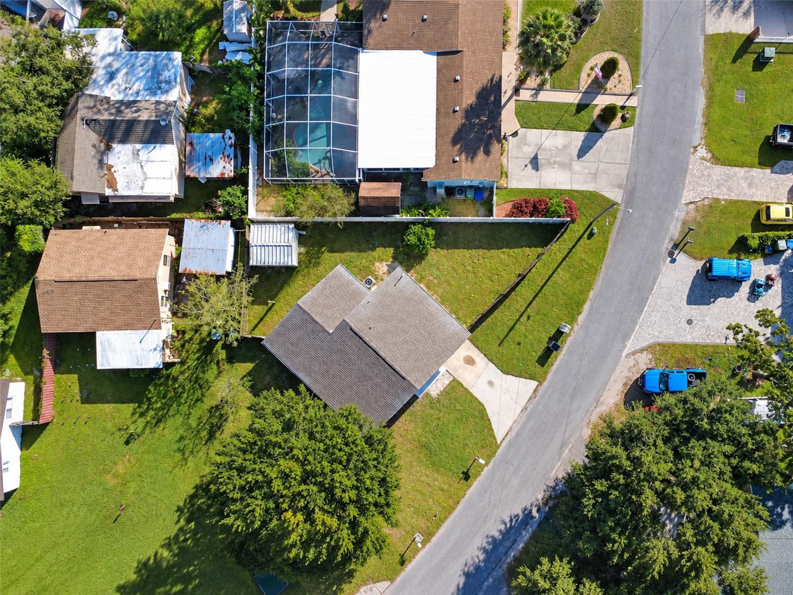Single Family Residence at 1507 W PERDIZ ST, TAMPA, photo 4 of 37