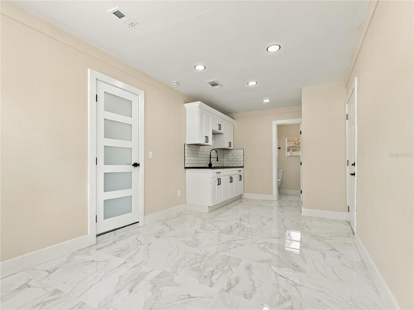 Single Family Residence at 1507 W PERDIZ ST, TAMPA, photo 25 of 37