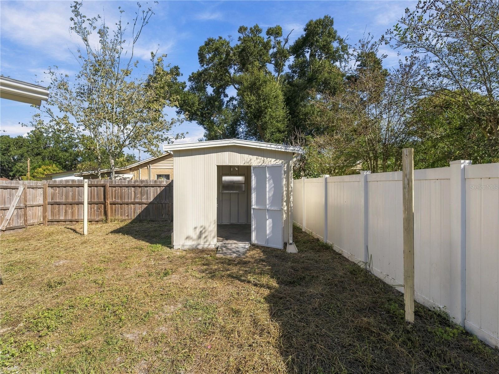 Single Family Residence at 1507 W PERDIZ ST, TAMPA, photo 33 of 37