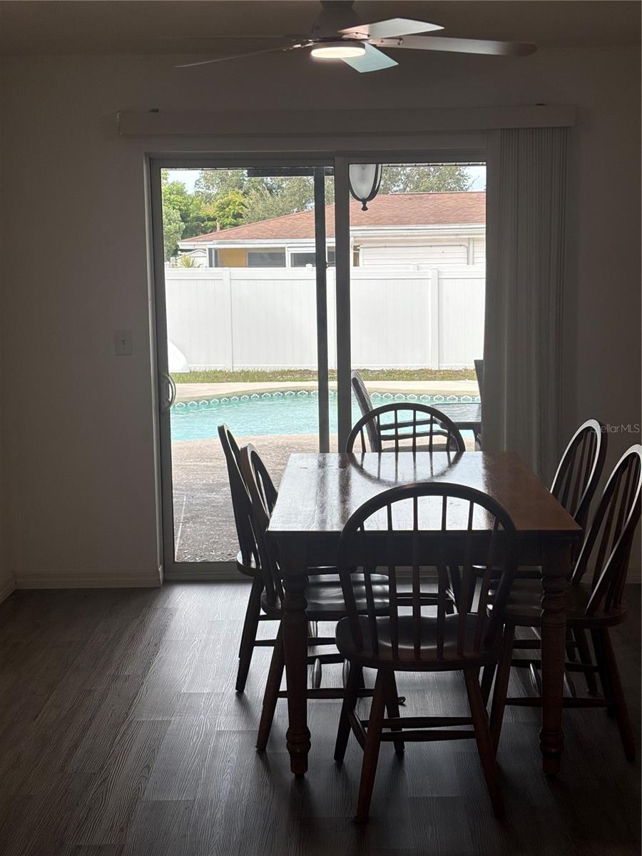 Single Family Residence at 4202 PASADENA CIR, SARASOTA, photo 6 of 7